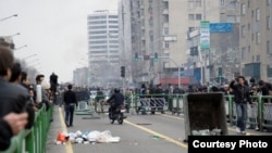 Iran -- Iranian opposition supporters’ antigovernment protest in Ashora day in Tehran, 27Dec 2009